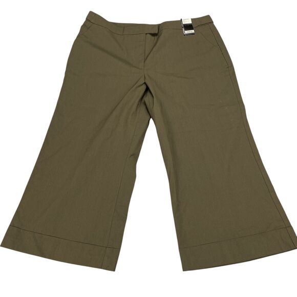 New York Pants - New York & Company Women’s City Stretch Plaza Short Crop Pants Size 12 - $29.50